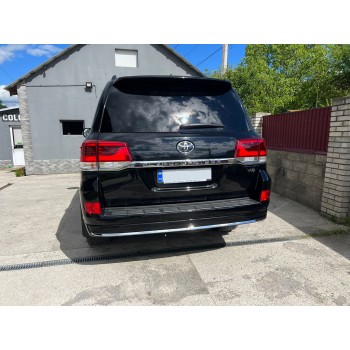 Задняя накладка с хромом 2016-2025 (Executive ) Белый цвет для Toyota Land Cruiser 200