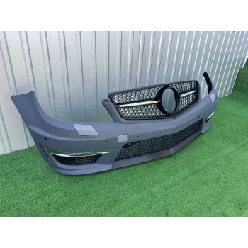 Передній бампер 2011-2014 AMG C63 з решіткою Diamond Black для Mercedes C-class W204 рр