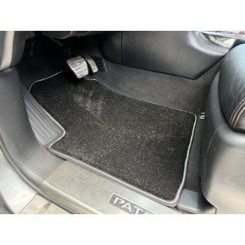 Коврики текстильные Deluxe (3 ряда, черный) для Nissan Patrol Y62 2010-2024 гг