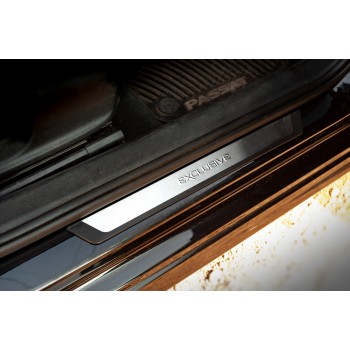 Накладки на пороги Flexill (4 шт) Sport для Volkswagen Passat B7 2012-2015 гг Накладки на пороги Flexill (4 шт) Sport для Volkswagen Passat B7 2012-2015 гг