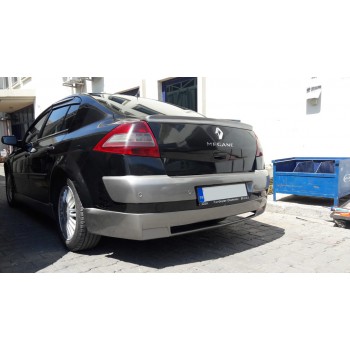 Задня накладка на бампер (під фарбування) для Renault Megane II 2004-2009 рр
