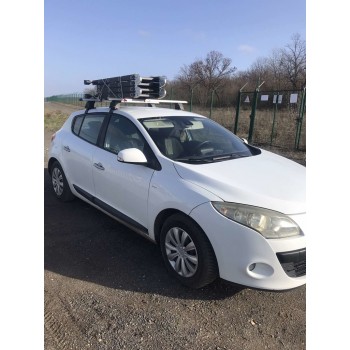 Перемычки на гладкую крышу (2 шт, Asaf V4) для Renault Megane III 2009-2016 гг