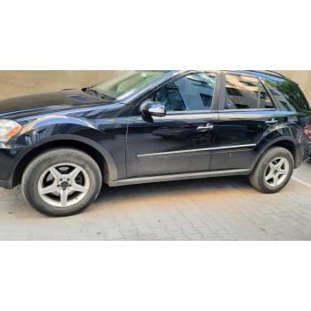 Накладки на арки (4 шт, черные, ABS-пластик) для Mercedes ML W164 Накладки на арки (4 шт, черные, ABS-пластик) для Mercedes ML W164