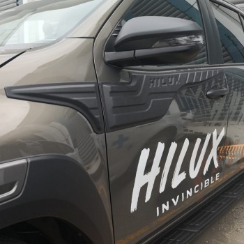 Молдинг на верх двери (4 шт, ABS) для Toyota Hilux 2015- гг