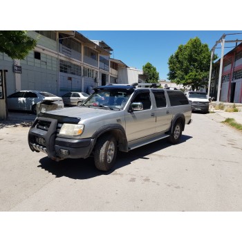 Козирьок на лобове скло (чорний глянець, 5мм) для Nissan NP300 1999-2015 рр Козирьок на лобове скло (чорний глянець, 5мм) для Nissan NP300 1999-2015 рр