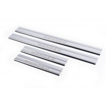 Накладки на пороги CARMOS (4 шт, нерж.) для Ford Mondeo 2000-2007 рр Накладки на пороги CARMOS (4 шт, нерж.) для Ford Mondeo 2000-2007 рр