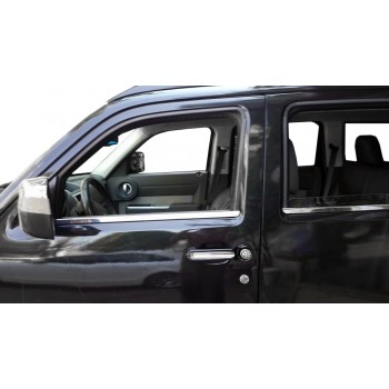 Молдинг скла (нерж) для Dodge Nitro 2007- рр