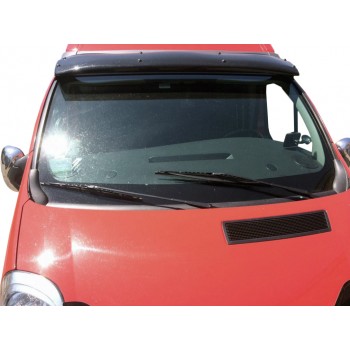 Козырек на лобовое стекло (черный глянец, 5мм) для Renault Trafic 2001-2015 гг